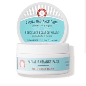BRAND NEW FIRST AID BEAUTY -FACIAL RADIANCE PADS